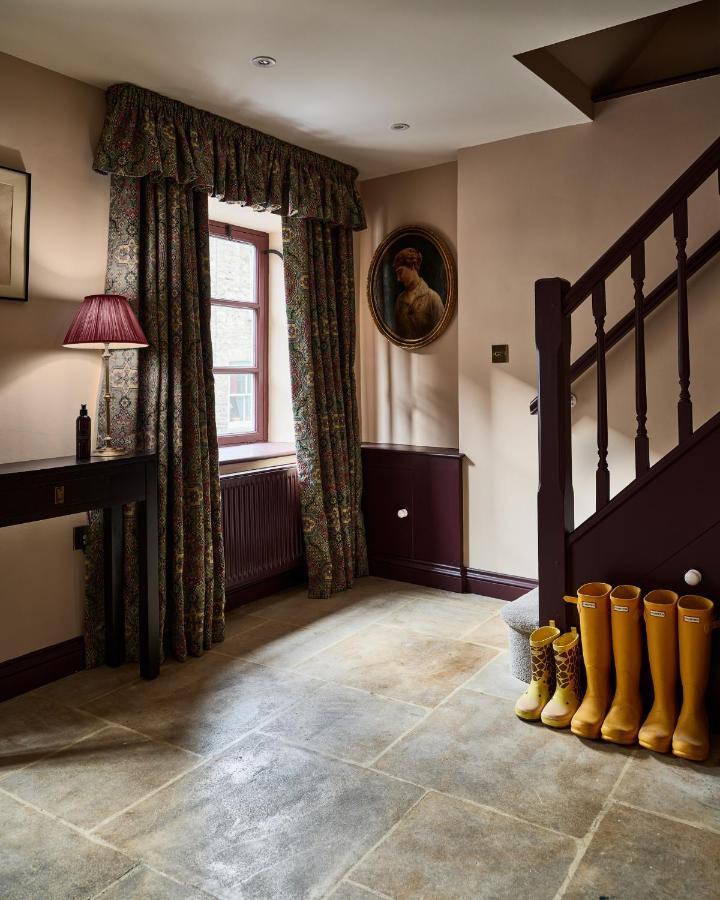 Townhouse Suites- Abbey Row Malmesbury Exterior photo