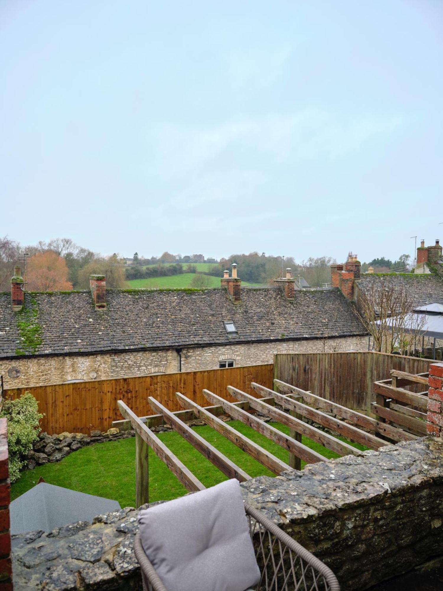 Townhouse Suites- Abbey Row Malmesbury Exterior photo